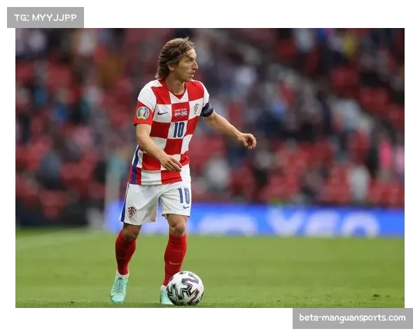 内斯塔盛赞莫德里奇称其控球如艺术只要身体允许可踢到七十岁