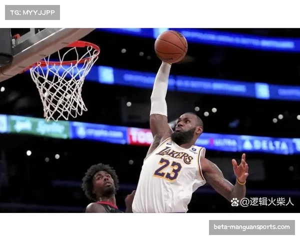 湖人混防体系限制内线出手 但三分防守存在漏洞